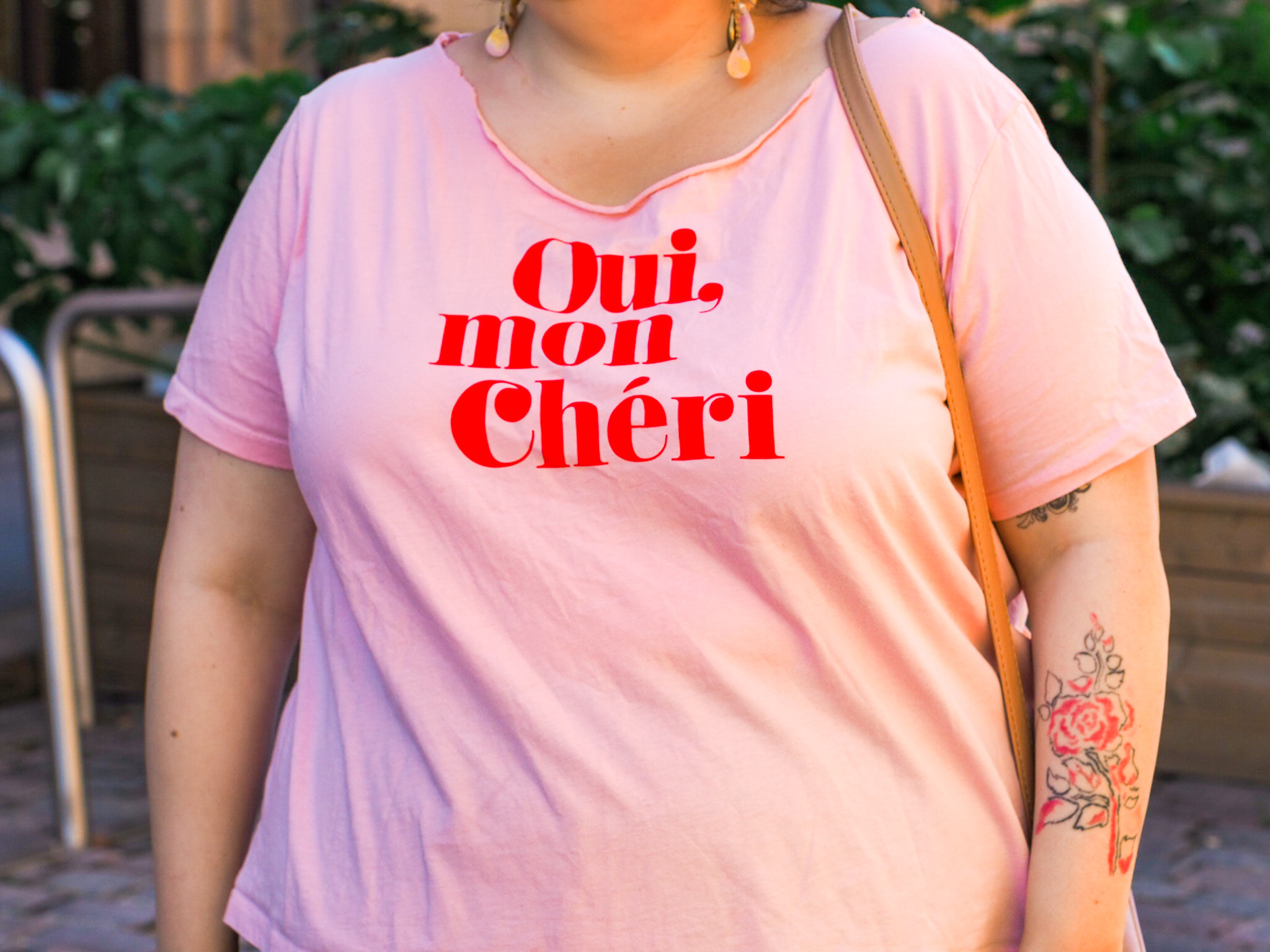 Oui mon cheri - vaaleanpunainen t-paita - BMH - Big mamas home by Jenni